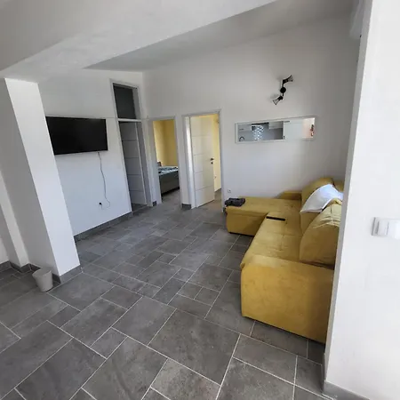 Apartmans Lägenhet